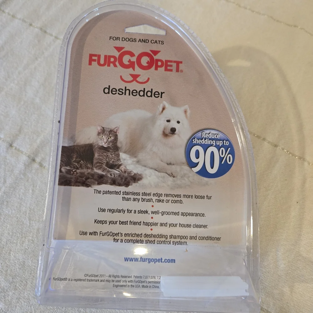 Furgo Pet Deshedder Tool